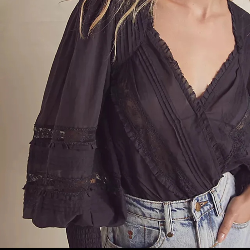 Free People Eloise Smocked Bodysuit Black Women Size Small $118 long sleeves NWT - Picture 9 of 10